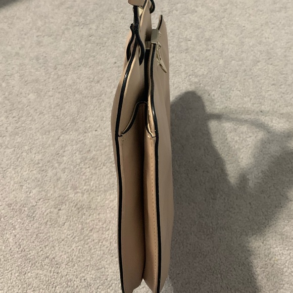 Valentino Garavani Rockstud Bag - Picture 7 of 8